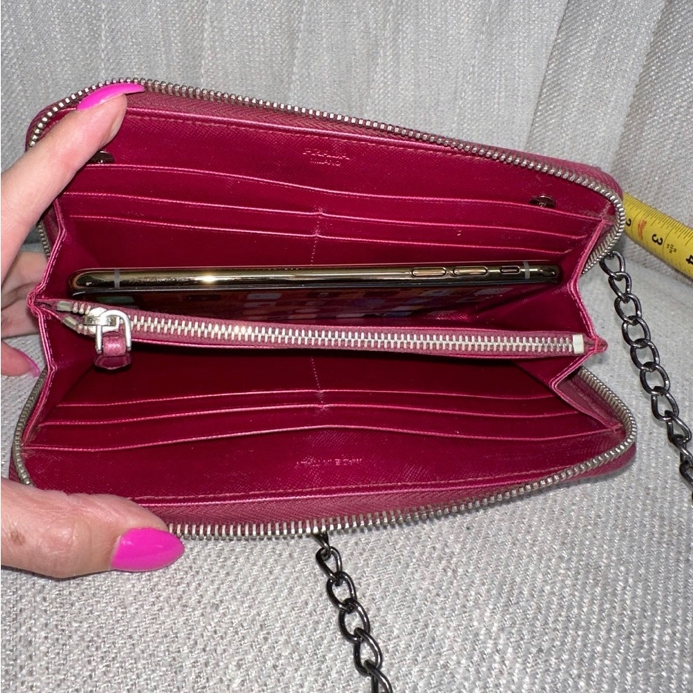 PRADA Logo Magenta Pink Saffiano Leather Zippered Wallet on Chain - Picture 3 of 11